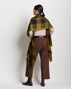 ALTERNATE VIEW OF PLAID FEATHERWEIGHT WOOL SCARF IN OLIVE BUFFALO CHECK image number 3