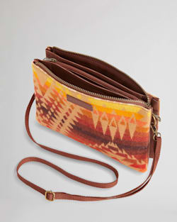 ALTERNATE VIEW OF LARGE THREE POCKET KEEPER IN BROWN MISSION TRAILS image number 3