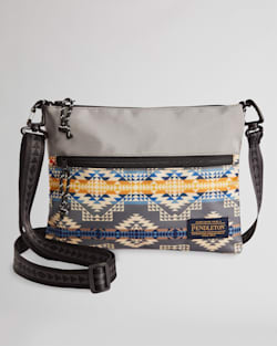 Sakroots dakota bucket bag 2025