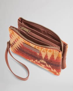 ALTERNATE VIEW OF THREE POCKET KEEPER IN BROWN MISSION TRAILS image number 3