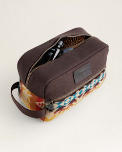 ALTERNATE VIEW OF PASCO CARRYALL POUCH IN SUNSET MULTI image number 3