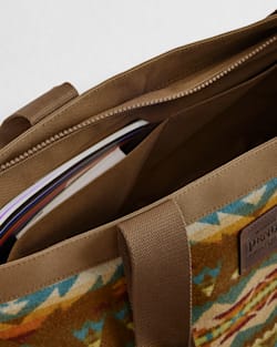 ALTERNATE VIEW OF SOLSTICE CANYON ZIP TOTE IN BROWN MULTI image number 4