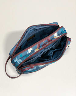 ALTERNATE VIEW OF CARICO LAKE TOILETRY KIT IN BLUE image number 5