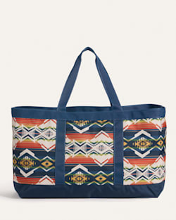 ALTERNATE VIEW OF CREEKSIDE EXPLORER GEAR HAULER IN NAVY MULTI image number 2