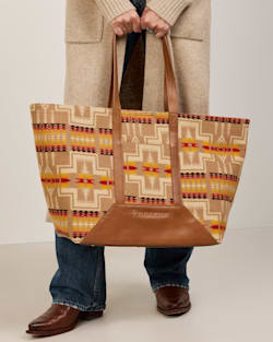 ALTERNATE VIEW OF LOOK WEST WIDE TOTE IN TAN HARDING image number 3