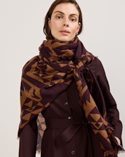 ECHO BAY FEATHERWEIGHT WOOL SCARF IN BROWN image number 1