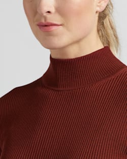 ALTERNATE VIEW OF WOMEN'S RIB MOCKNECK PULLOVER IN BRICK RED image number 4