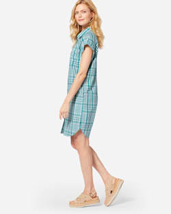 ADDITIONAL VIEW OF SUNNYSIDE TWO POCKET SHIRT DRESS IN TEAL image number 2