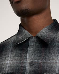 ALTERNATE VIEW OF MEN'S PLAID BOARD SHIRT IN GREY MIX MULTI PLAID image number 4