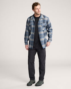 ALTERNATE VIEW OF MEN'S PLAID BOARD SHIRT IN GREY/NAVY OMBRE image number 5