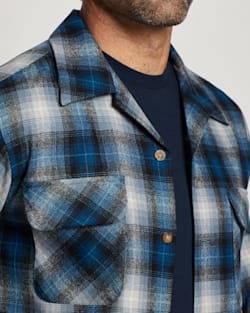 ALTERNATE VIEW OF MEN'S PLAID BOARD SHIRT IN BLUE/WHITE/BLACK OMBRE image number 3