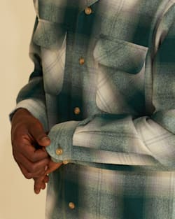 ALTERNATE VIEW OF MEN'S PLAID BOARD SHIRT IN GREEN/WHITE OMBRE image number 2