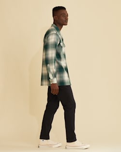 ALTERNATE VIEW OF MEN'S PLAID BOARD SHIRT IN GREEN/WHITE OMBRE image number 6