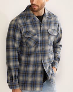 ALTERNATE VIEW OF MEN'S PLAID BOARD SHIRT IN GREY/BLUE OMBRE image number 4