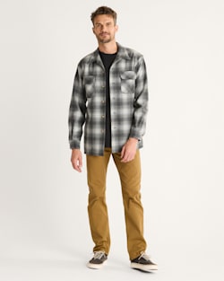 ALTERNATE VIEW OF MEN'S PLAID BOARD SHIRT IN OXFORD MIX/GREEN OMBRE image number 4