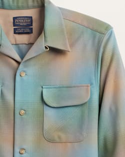 ALTERNATE VIEW OF MEN'S PLAID BOARD SHIRT IN GREEN/TAN OMBRE image number 2
