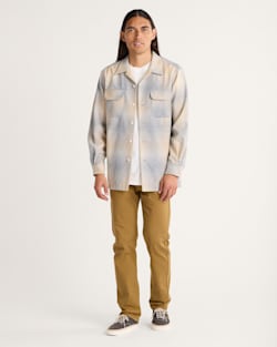 ALTERNATE VIEW OF MEN'S PLAID BOARD SHIRT IN TAN/GREY MIX OMBRE image number 4