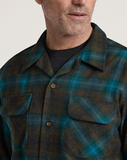 ALTERNATE VIEW OF PLAID BOARD SHIRT IN TEAL/CHARCOAL OMBRE image number 4