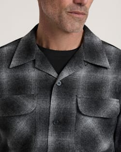 ALTERNATE VIEW OF PLAID BOARD SHIRT IN OXFORD MIX OMBRE image number 4