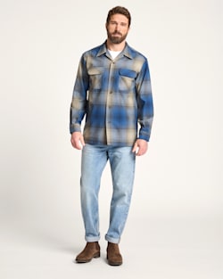 ALTERNATE VIEW OF MEN'S PLAID BOARD SHIRT IN BLUE/TAN OMBRE image number 6