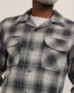 ALTERNATE VIEW OF MEN'S PLAID BOARD SHIRT IN CHARCOAL OMBRE image number 4