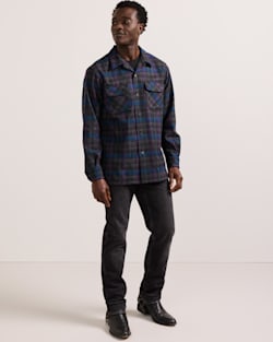 ALTERNATE VIEW OF MEN'S PLAID BOARD SHIRT IN BLACK/PURPLE PLAID image number 5