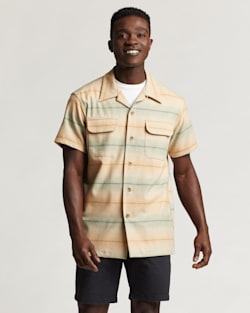 MEN'S STRIPED SHORT-SLEEVE BOARD SHIRT IN TAN/GREEN OMBRE STRIPE image number 1
