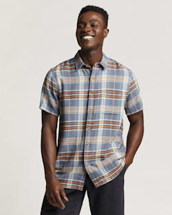 MEN'S SHORT-SLEEVE LINEN SHIRT IN BLUE MIRAGE/ANGORA PLAID image number 5