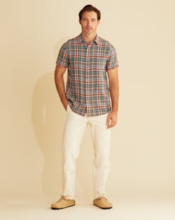 MEN'S SHORT-SLEEVE DAWSON LINEN SHIRT IN GREEN/BLUE/RED PLAID image number 1