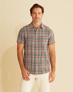 ALTERNATE VIEW OF MEN'S SHORT-SLEEVE DAWSON LINEN SHIRT IN GREEN/BLUE/RED PLAID image number 4