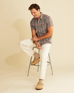 ALTERNATE VIEW OF MEN'S SHORT-SLEEVE DAWSON LINEN SHIRT IN GREEN/BLUE/RED PLAID image number 5