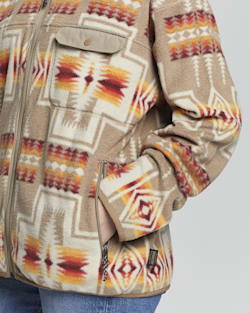 ALTERNATE VIEW OF LIMITED EDITION STAND COLLAR FLEECE JACKET IN BEIGE HARDING image number 3