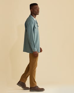 ALTERNATE VIEW OF MEN'S BOARD SHIRT IN DUSTY BLUE image number 6