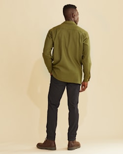 ALTERNATE VIEW OF MEN'S BOARD SHIRT IN OLIVE GREEN image number 3