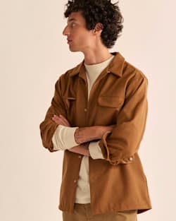 ALTERNATE VIEW OF MEN'S BOARD SHIRT IN CAMEL MIX SOLID image number 4