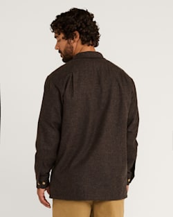 ALTERNATE VIEW OF MEN'S BOARD SHIRT IN BLACK/BROWN MIX image number 3