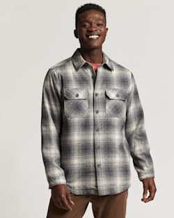 ALTERNATE VIEW OF MEN'S PLAID QUILTED SHIRT JACKET IN SLATE/WHITE image number 5