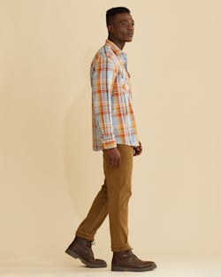 ALTERNATE VIEW OF MEN'S PLAID BEACH SHACK COTTON SHIRT IN LIGHT BLUE/RUST/GOLD PLAID image number 4