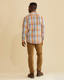 ALTERNATE VIEW OF MEN'S PLAID BEACH SHACK COTTON SHIRT IN LIGHT BLUE/RUST/GOLD PLAID image number 5