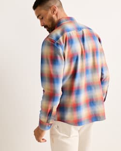 ALTERNATE VIEW OF MEN'S PLAID BEACH SHACK COTTON SHIRT IN BLUE/RED PLAID image number 2