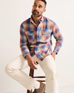 ALTERNATE VIEW OF MEN'S PLAID BEACH SHACK COTTON SHIRT IN BLUE/RED PLAID image number 6