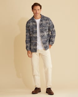 ALTERNATE VIEW OF MEN'S JACQUARD BOARD SHIRT IN BLUE DESERT DAWN image number 5