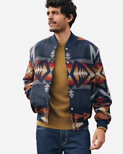 ALTERNATE VIEW OF MEN'S GORGE SNAP-FRONT WOOL JACKET IN NAVY PLAINS STAR image number 3