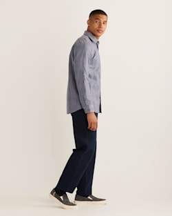 ALTERNATE VIEW OF MEN'S LONG-SLEEVE CARSON CHAMBRAY SHIRT IN INDIGO image number 2