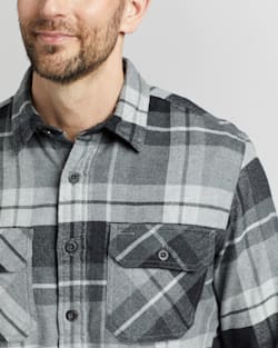 ALTERNATE VIEW OF MEN'S PLAID BURNSIDE DOUBLE-BRUSHED FLANNEL SHIRT IN GREY PLAID image number 4