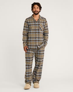 MEN'S PLAID FLANNEL PAJAMA SET IN NAVY/OCHRE image number 1