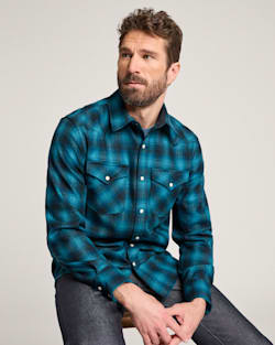 MEN'S PLAID SNAP-FRONT WESTERN CANYON SHIRT IN BLUE OMBRE image number 1