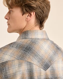 ALTERNATE VIEW OF MEN'S PLAID SNAP-FRONT WESTERN CANYON SHIRT IN GREY/TAN MIX PLAID image number 4