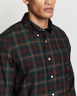 ALTERNATE VIEW OF AIRLOOM MERINO SIR PENDLETON SHIRT IN BURGUNDY/OLIVE OMBRE image number 4