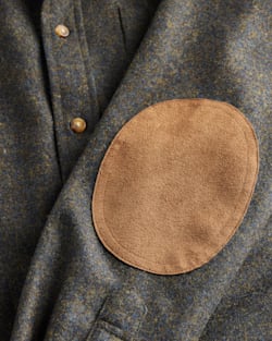 ALTERNATE VIEW OF MEN'S ELBOW-PATCH TRAIL SHIRT IN BLUE/GREEN image number 4